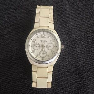 Fossil Watch  ES-2520 White Rubber Strap New Battery